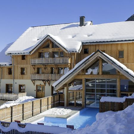 Goelia Les Chalets De Belledonne Saint-Colomban-des-Villards Exterior photo